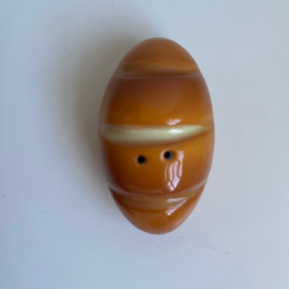 Ceramic Croissant and Bread Salt and Pepper Shaker Set - Picture 4 of 6